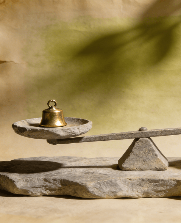 Traditional balancing scale